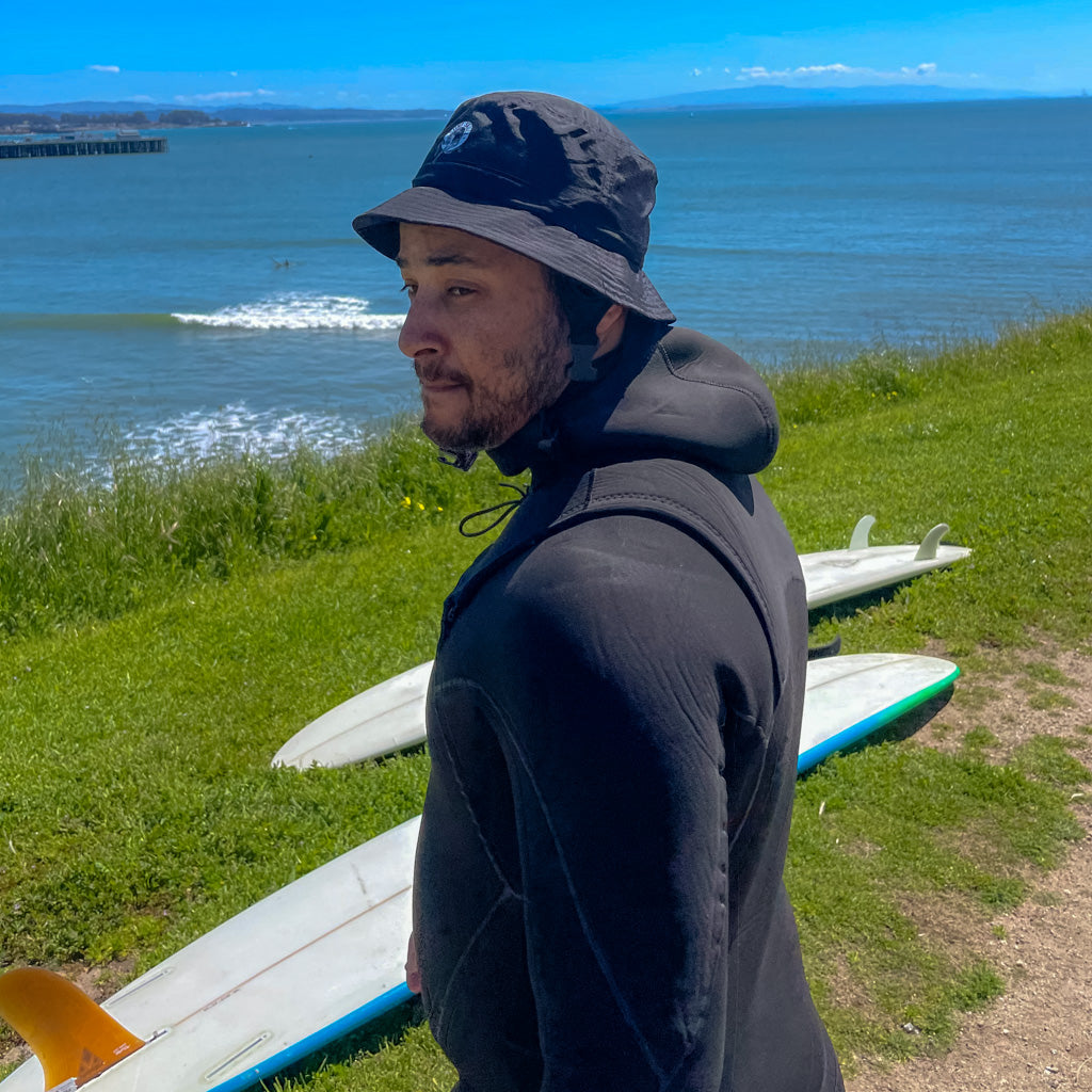 Black Surf Skull V1: Low profile Surf-Helmet Bucket hat style