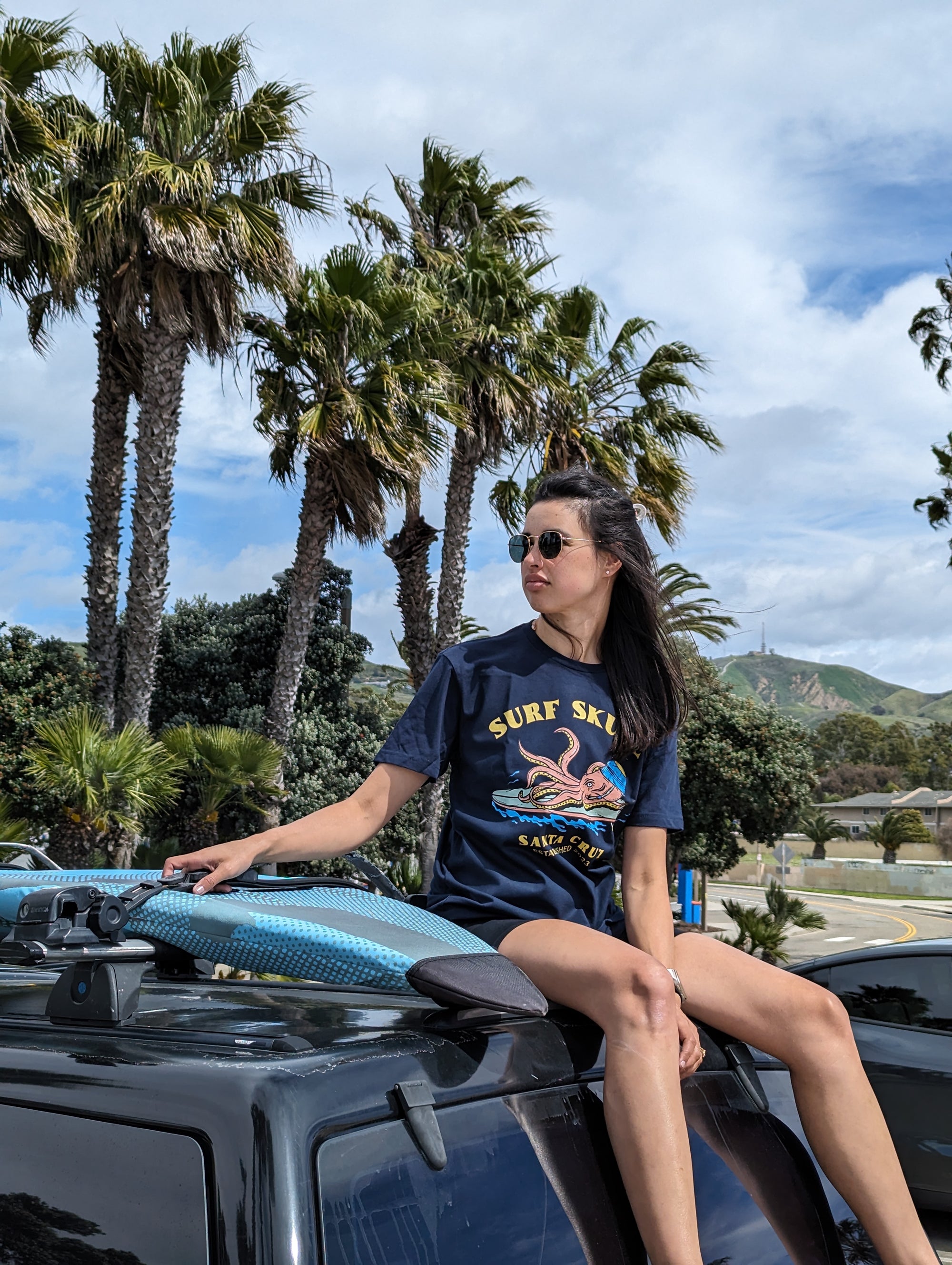 Blue T-shirt (Hang Tentacles)