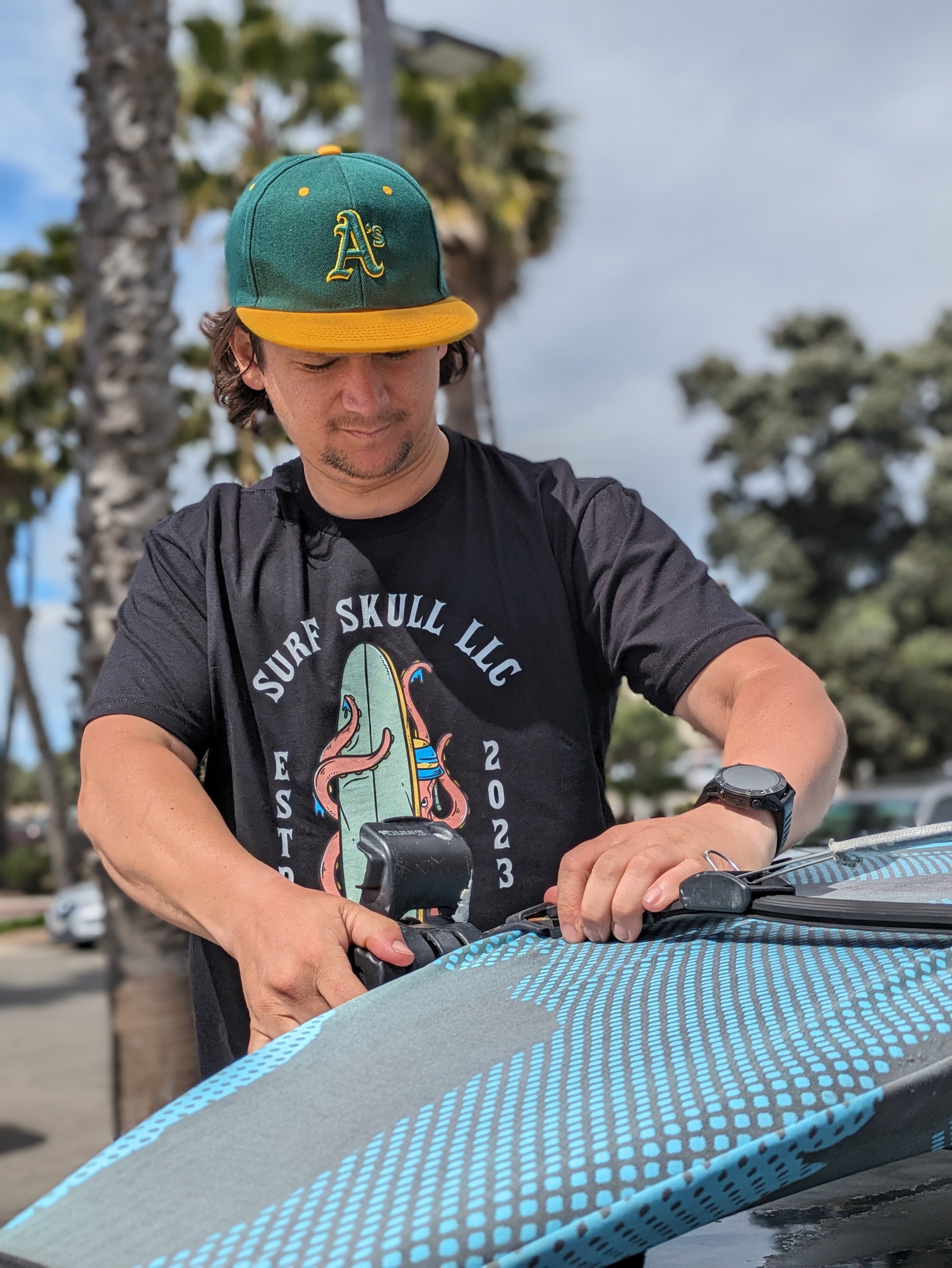 Black T-shirt (octo-grom)