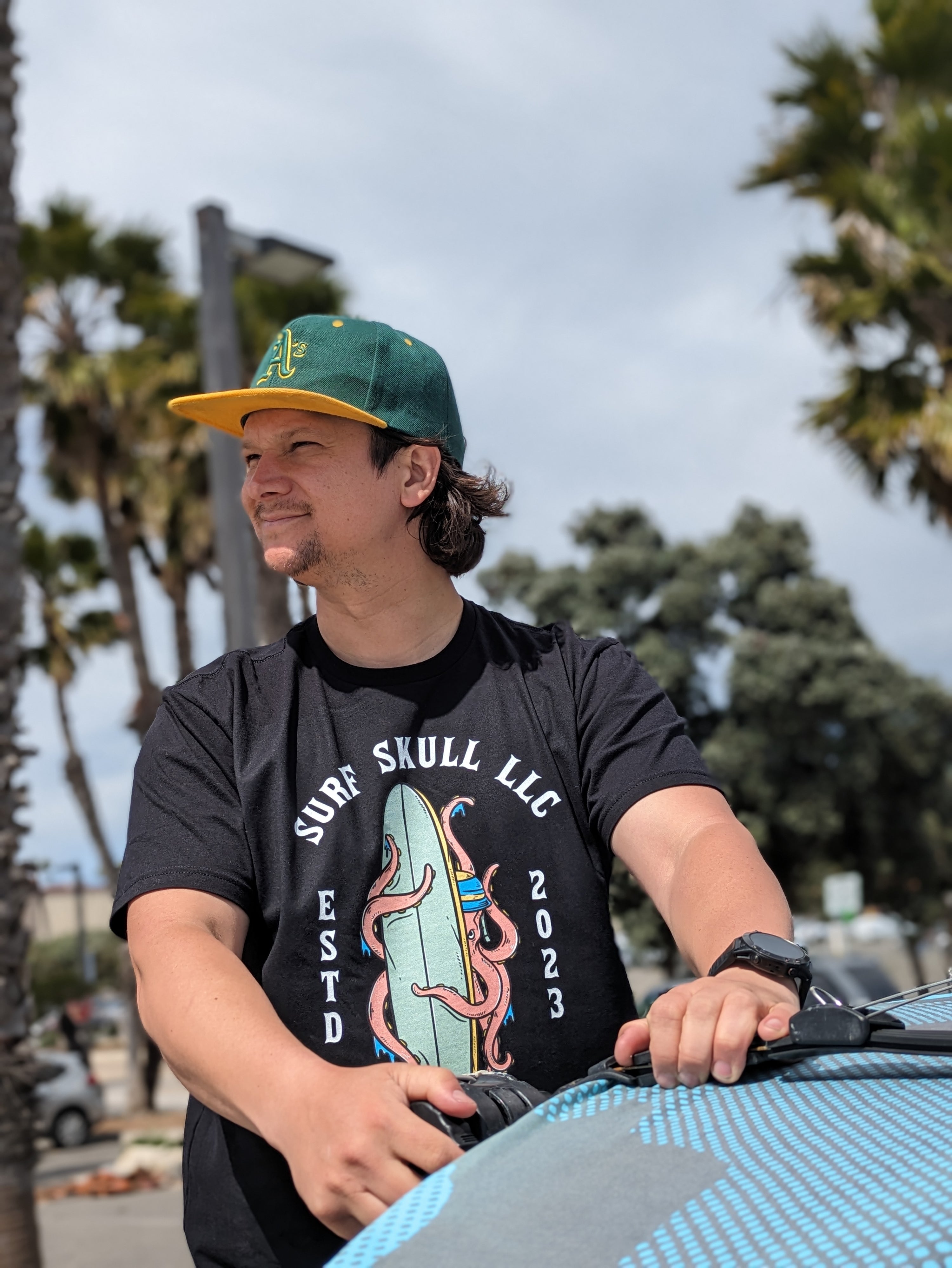 Black T-shirt (octo-grom)